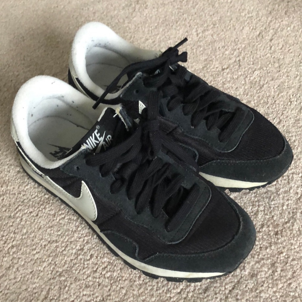 Nike Black Casual Shoes / Sneakers